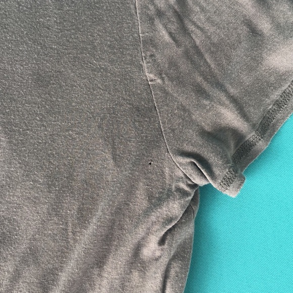 🔴 Vintage Silvian Heach Gray Top - Picture 7 of 7